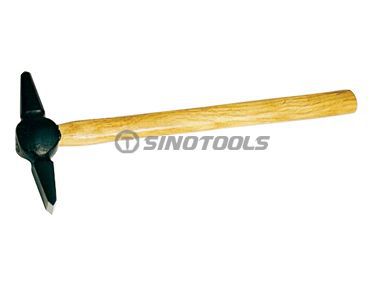 木製のハンドル付きの日本型溶接ハンマー